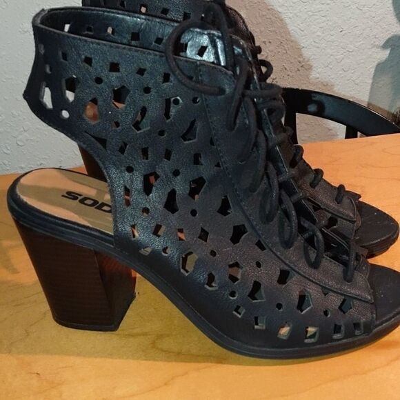 Soda Ankle Booties Sandals - Picture 7 of 9